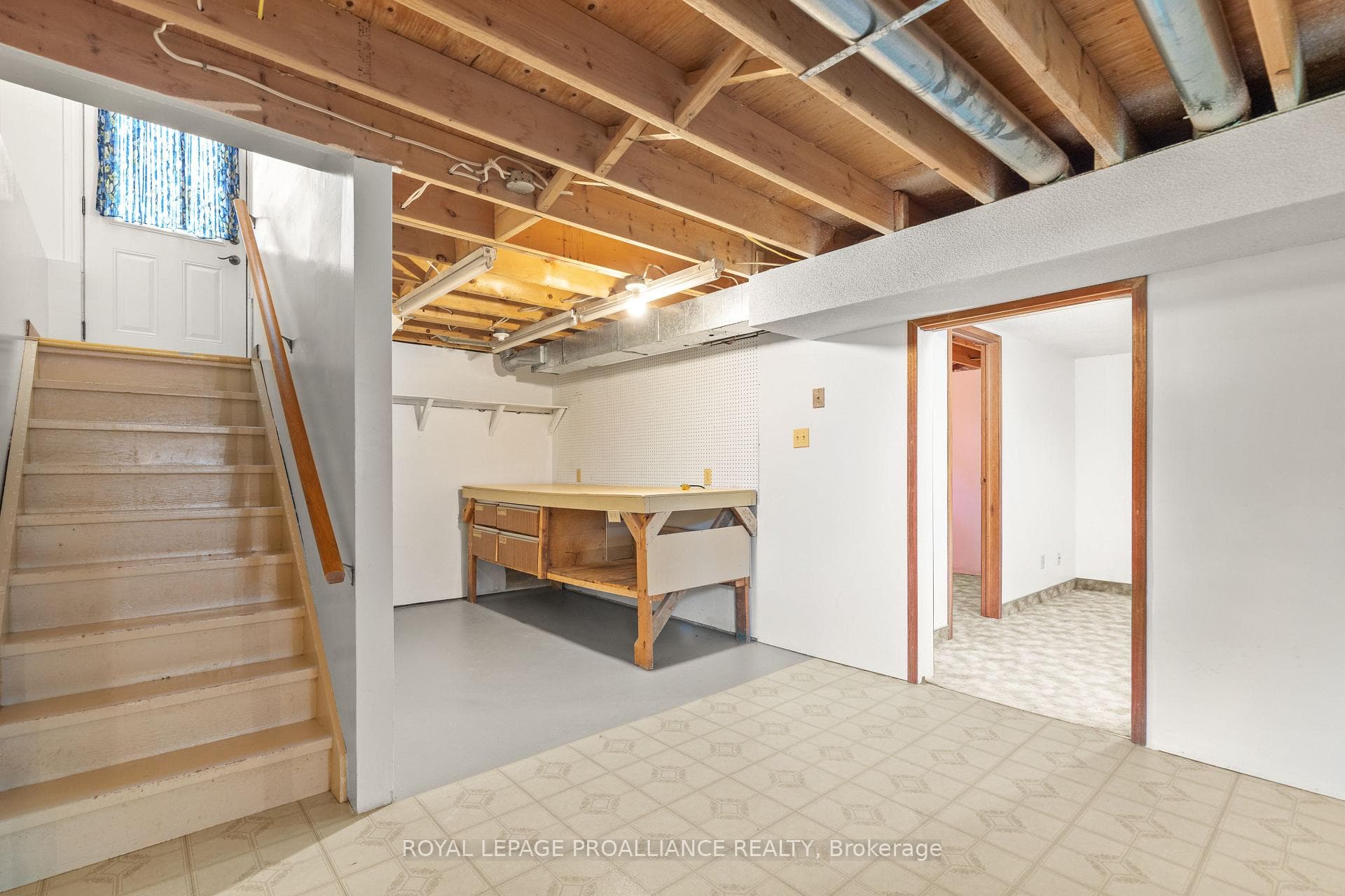 18 Gordon Avenue photo 35