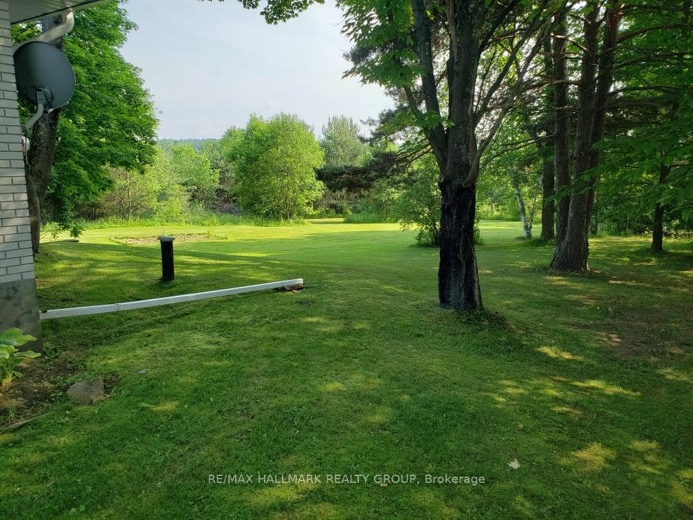 9950 Round Lake Road photo 8