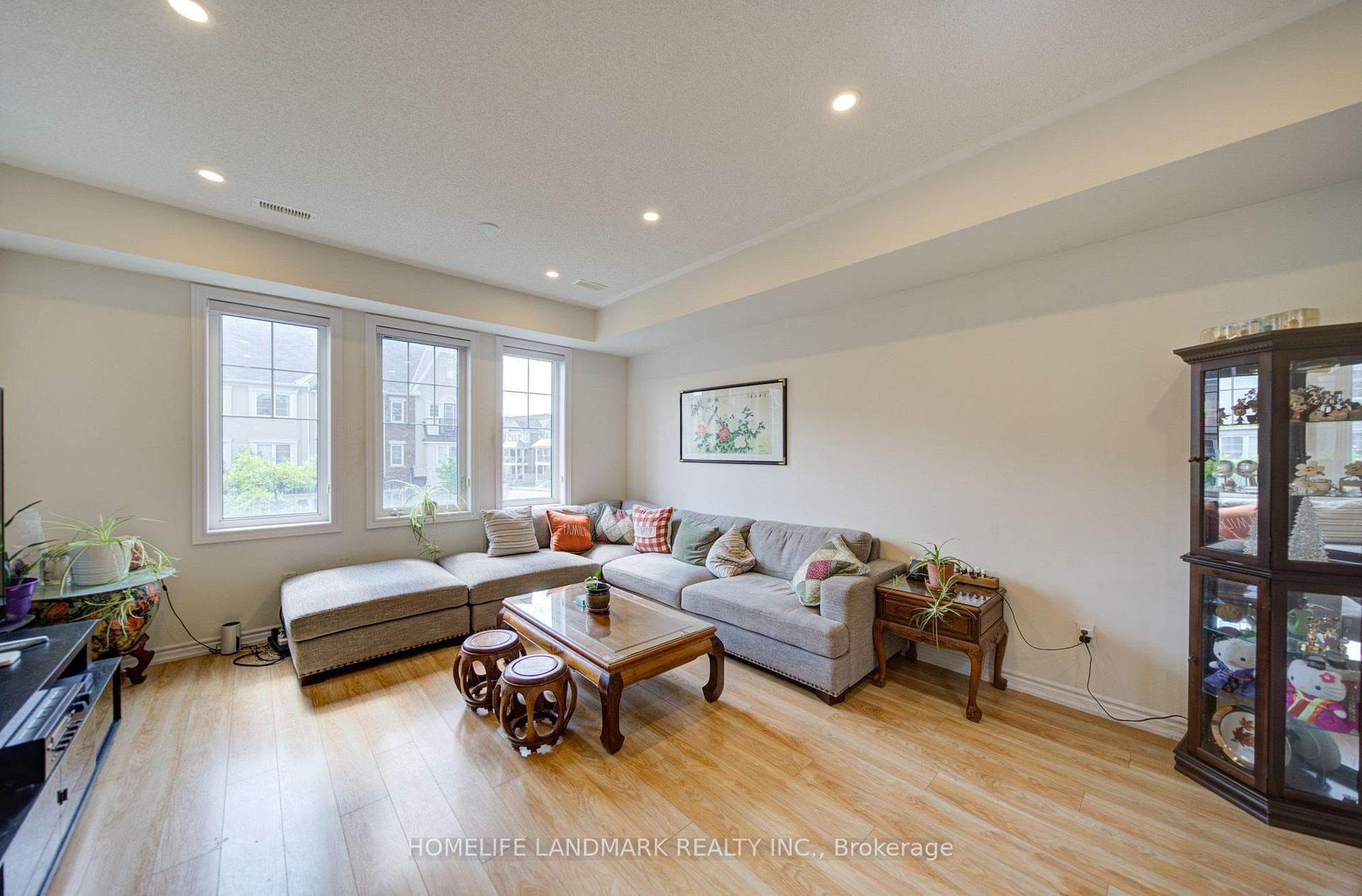 97 Cornell Centre Boulevard photo 23
