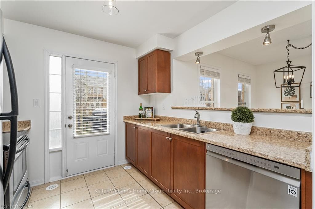 251 WETENHALL N/A photo 19