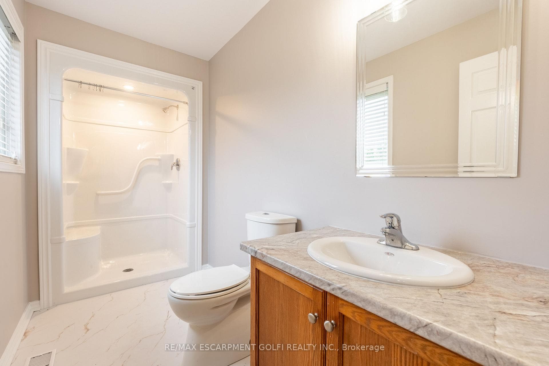 25 Meadowvale Drive Unit 1 photo 31