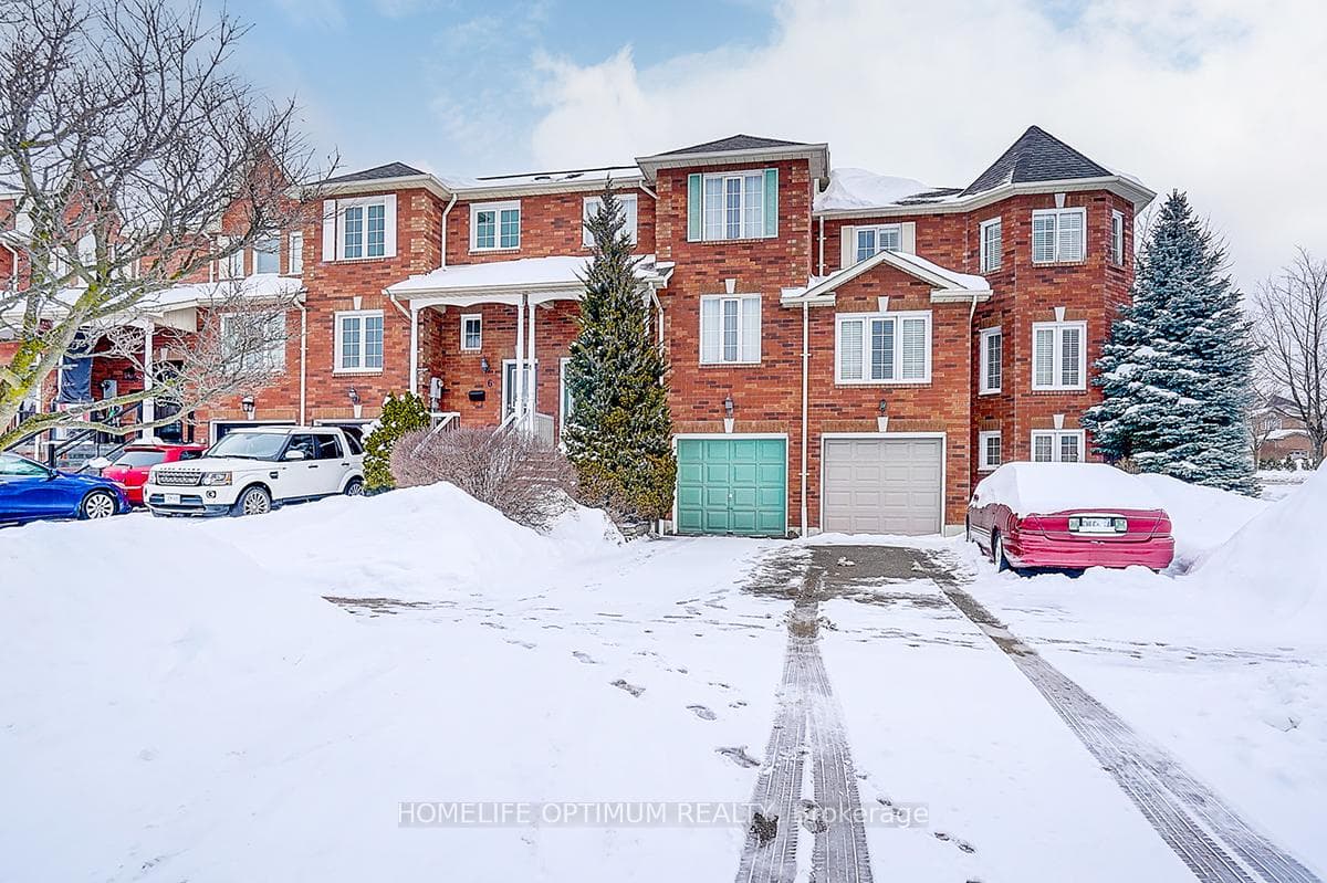 Large driveway, parking for 4 cars