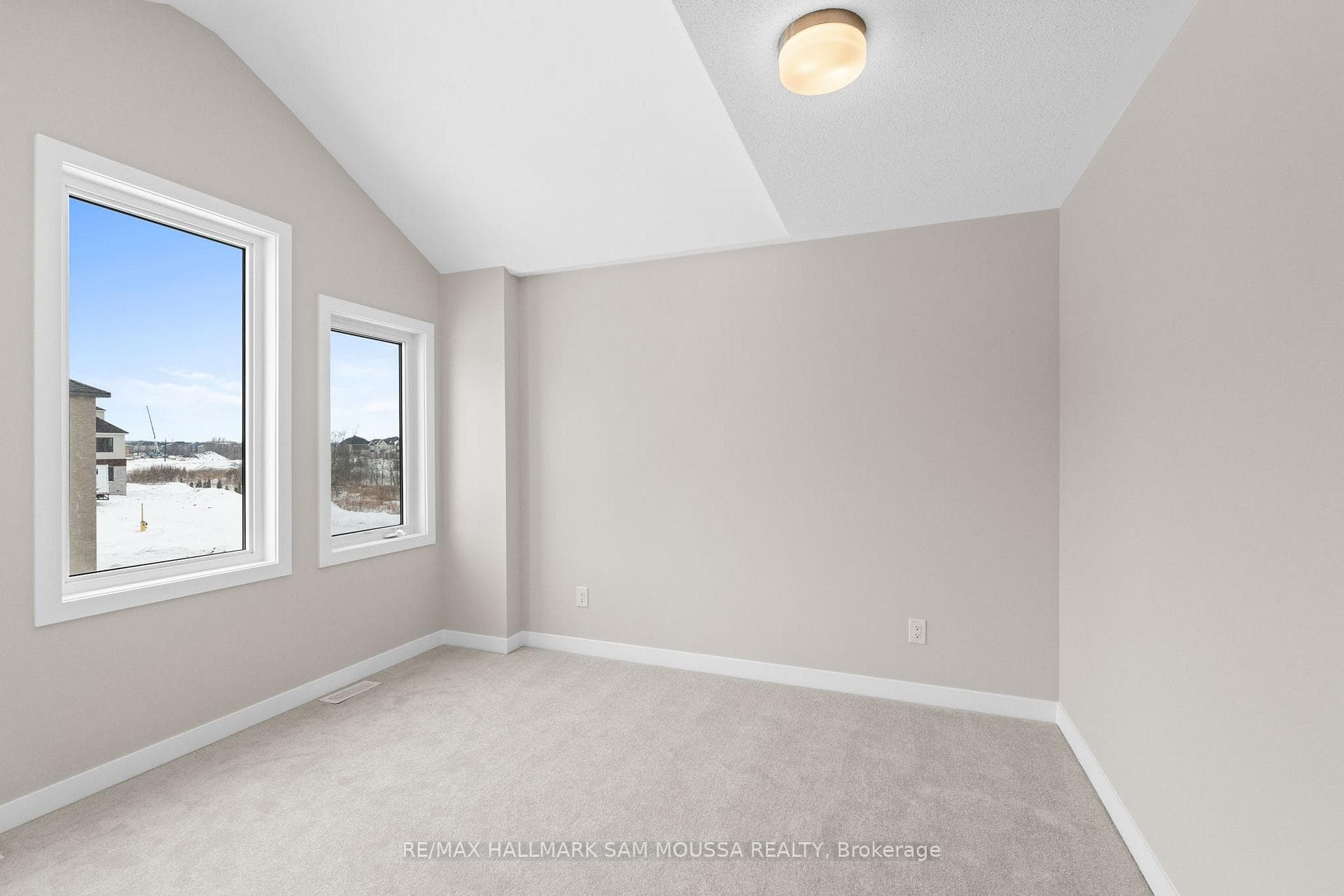 410 Euphoria Crescent photo 25