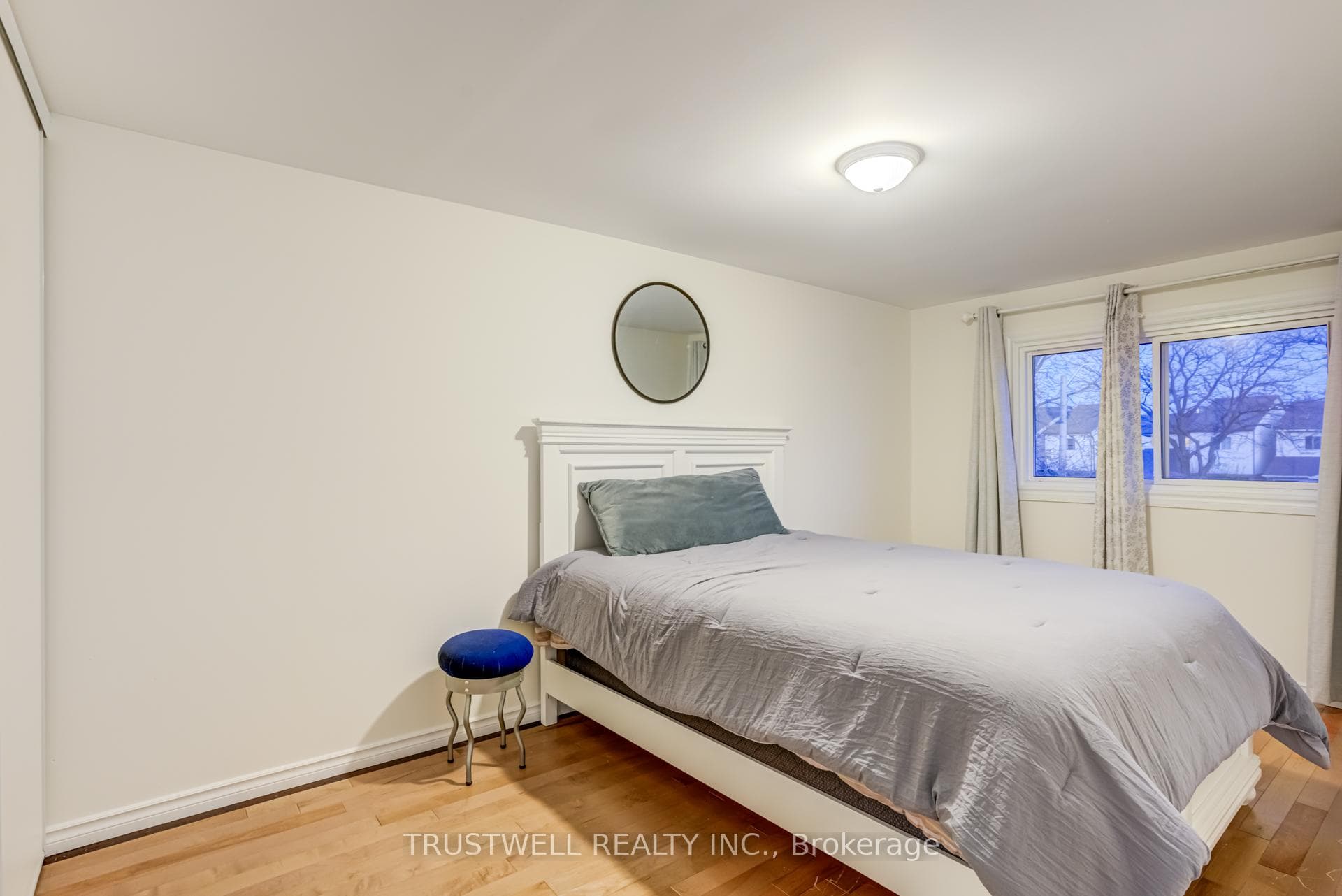 44 Caronia Square photo 23