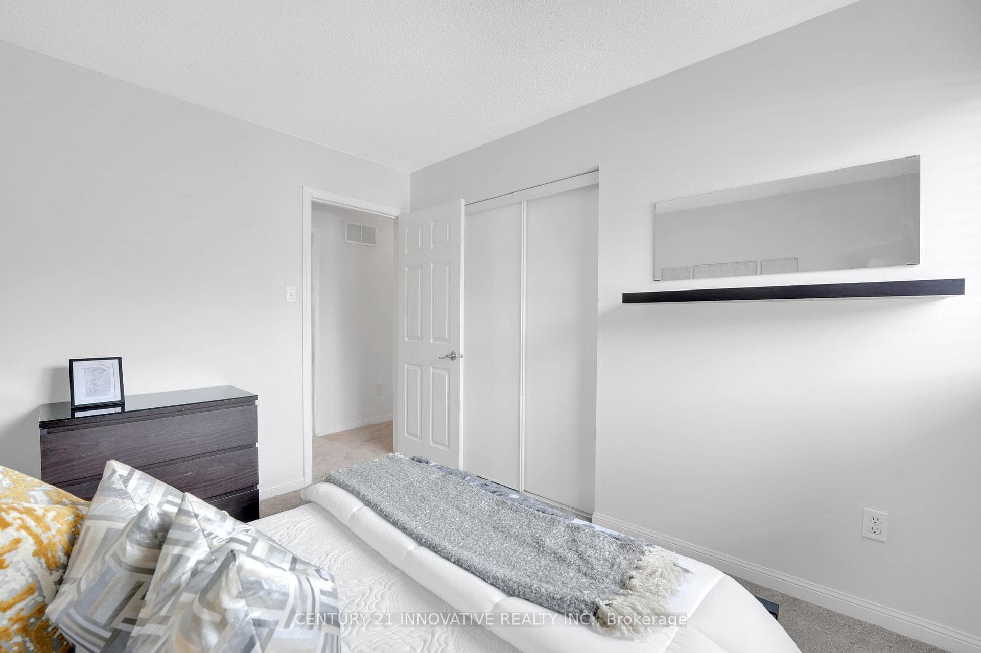 12 Knotwood Crescent photo 30