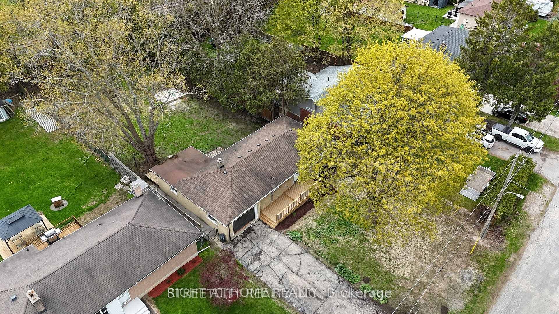10 Vineden Drive photo 39