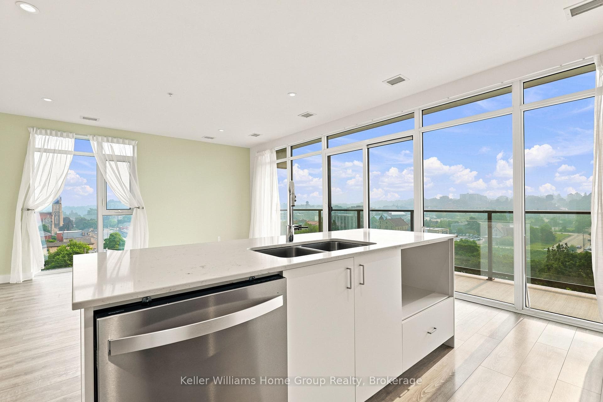 50 Grand Avenue Unit 713 photo 29