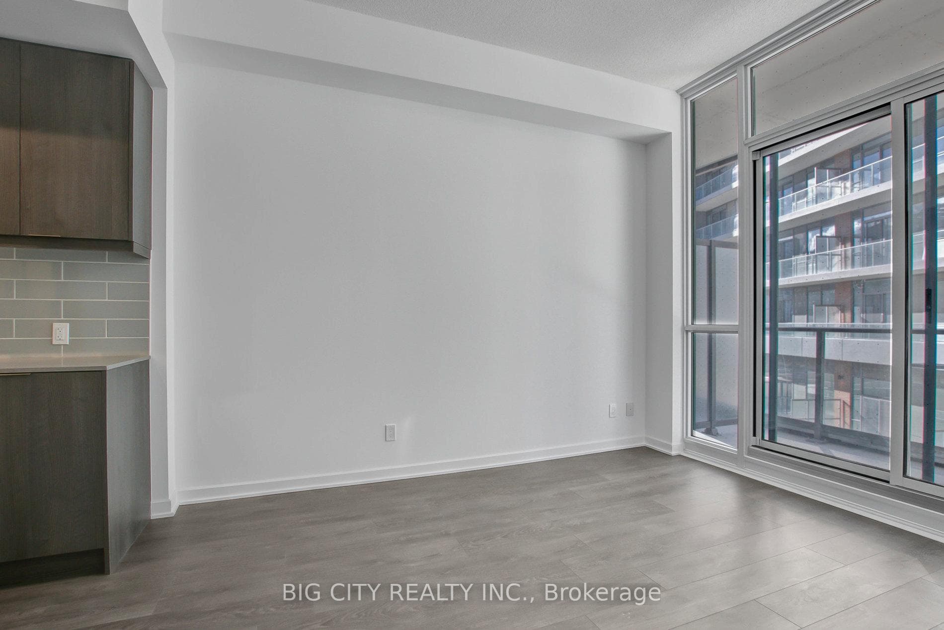 38 Forest Manor Road Unit 215 photo 10