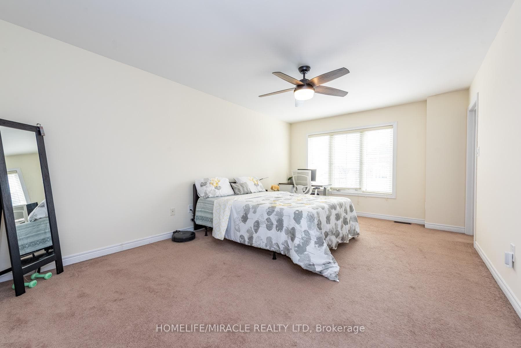 84 Rockman Crescent photo 26