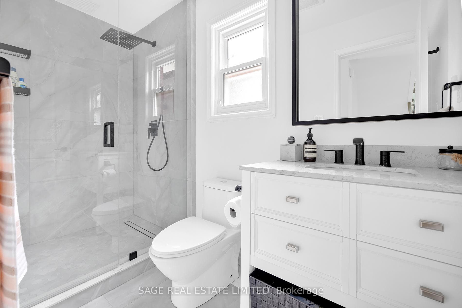 51 Ourland Avenue photo 5