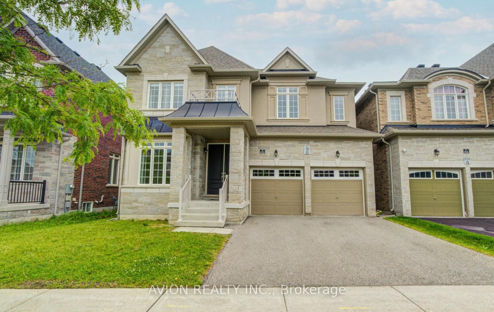 102 Joseph Hartman Crescent photo 1
