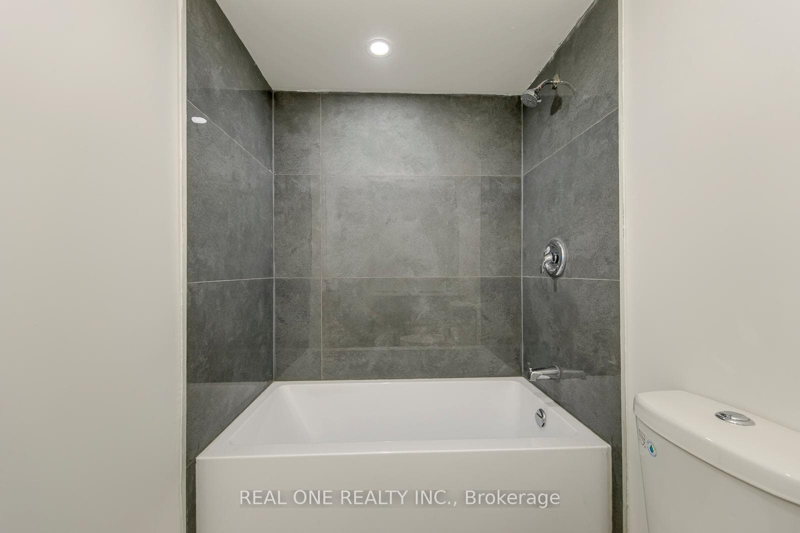 655 Paragon Place Unit Basement Apartment photo 16