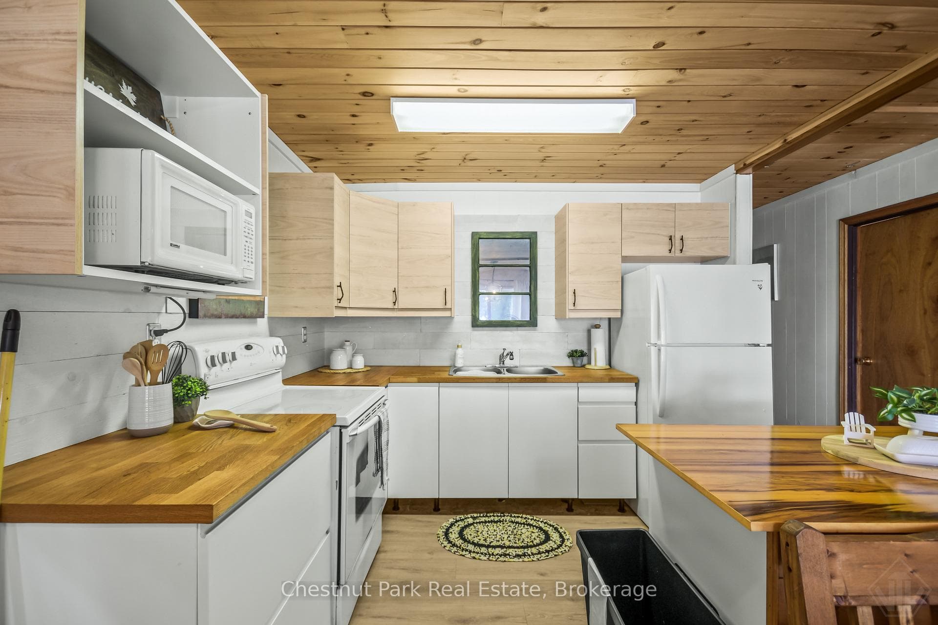 254 Chapman Drive photo 27