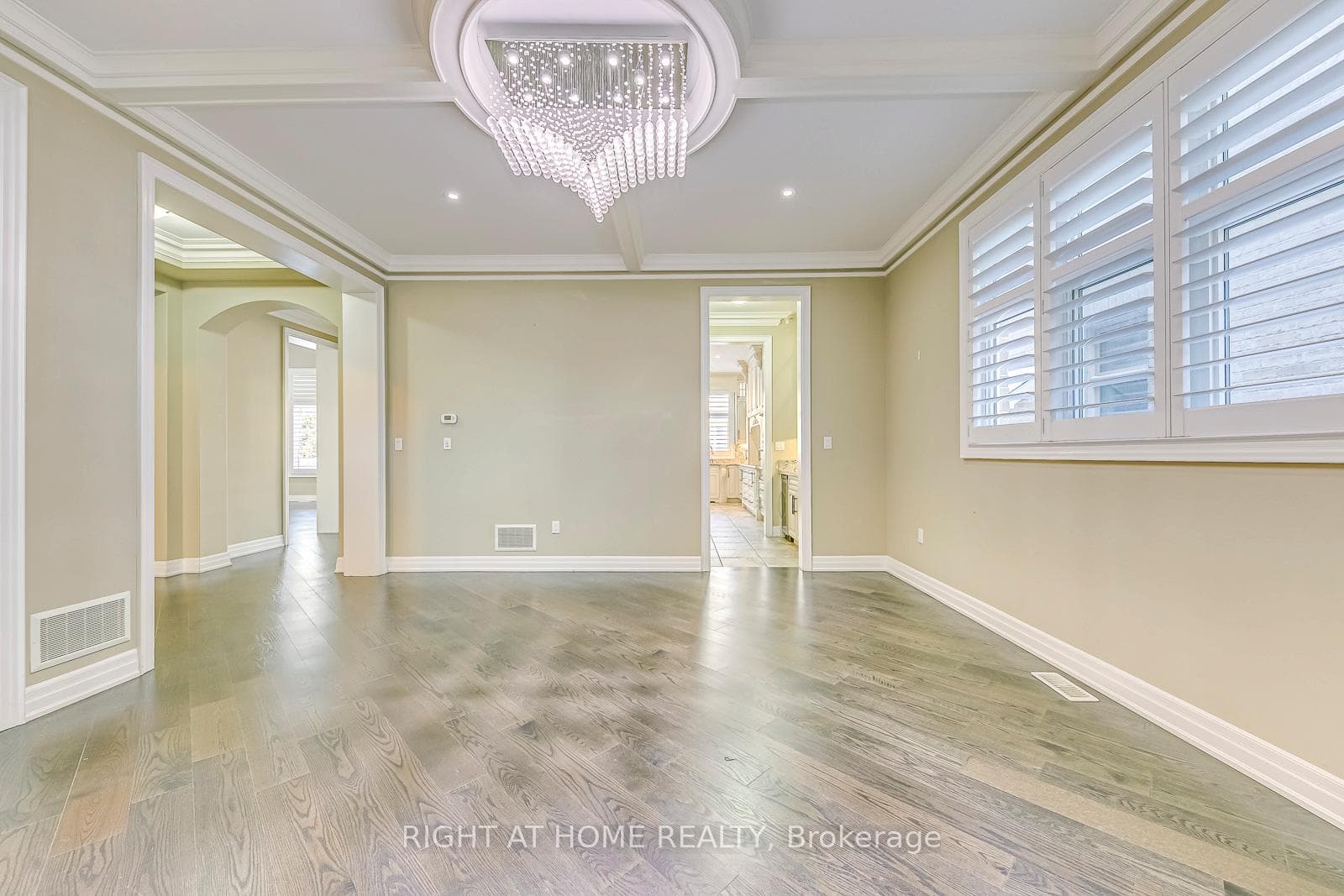 3258 Kingsholm Drive photo 8
