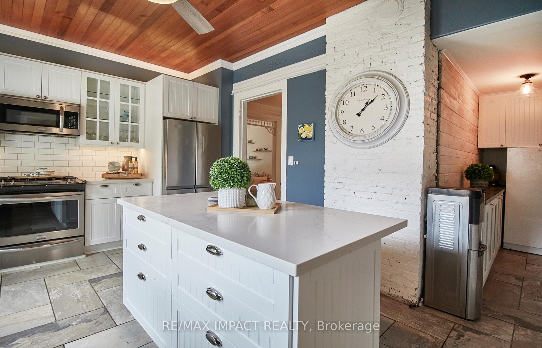 69 King Street photo 14