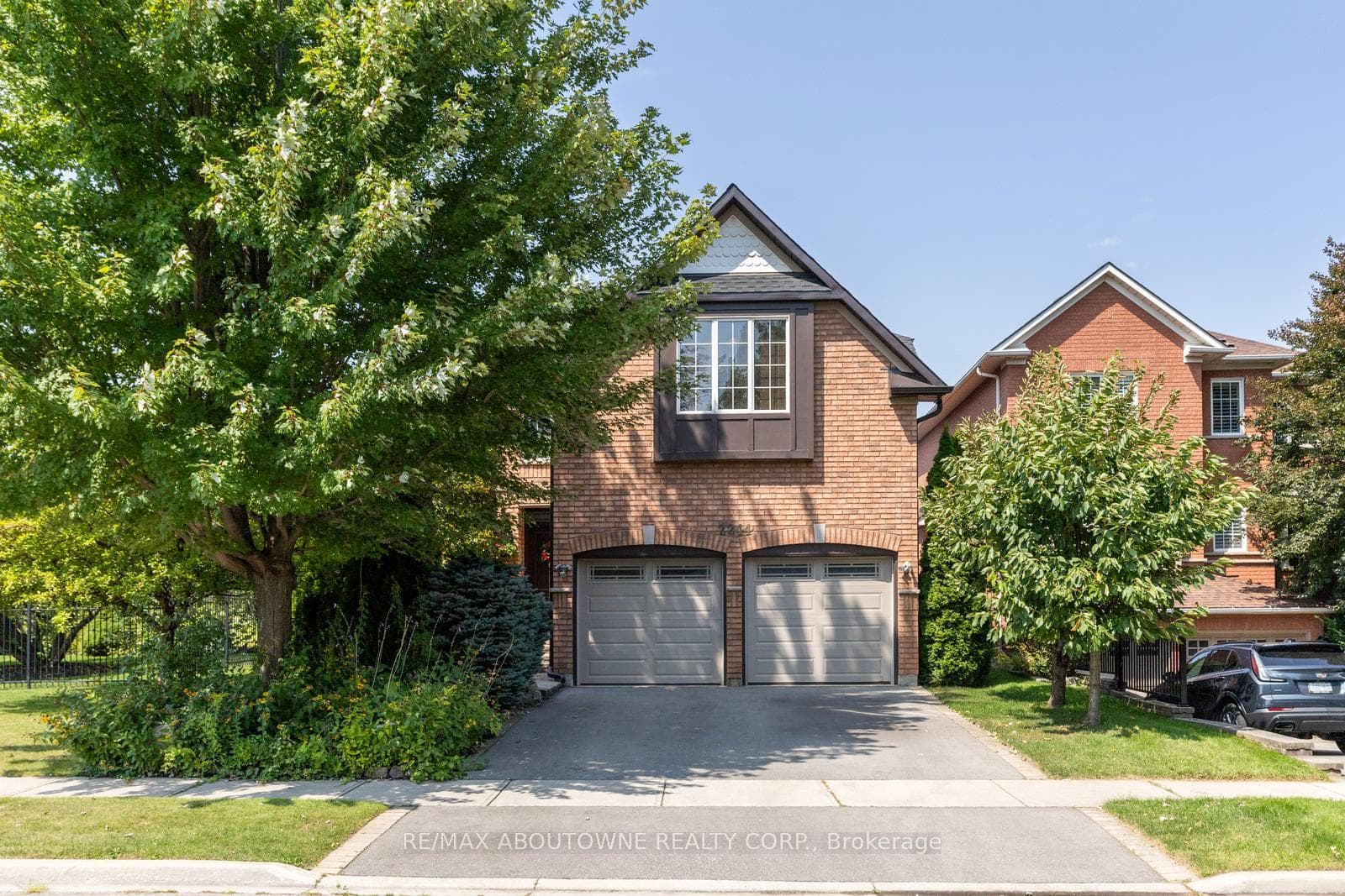 2244 Chickadee Crescent photo 1