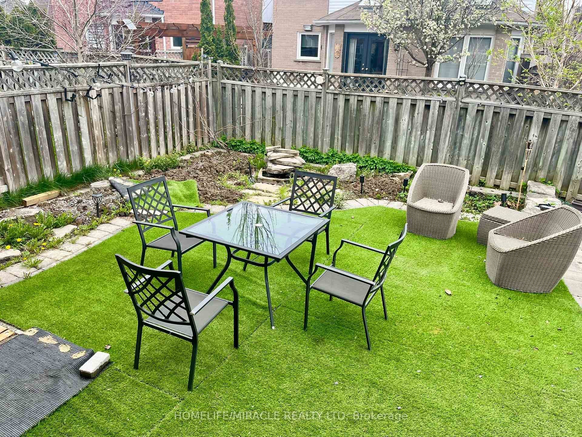 21 Larner Drive Unit Main photo 28