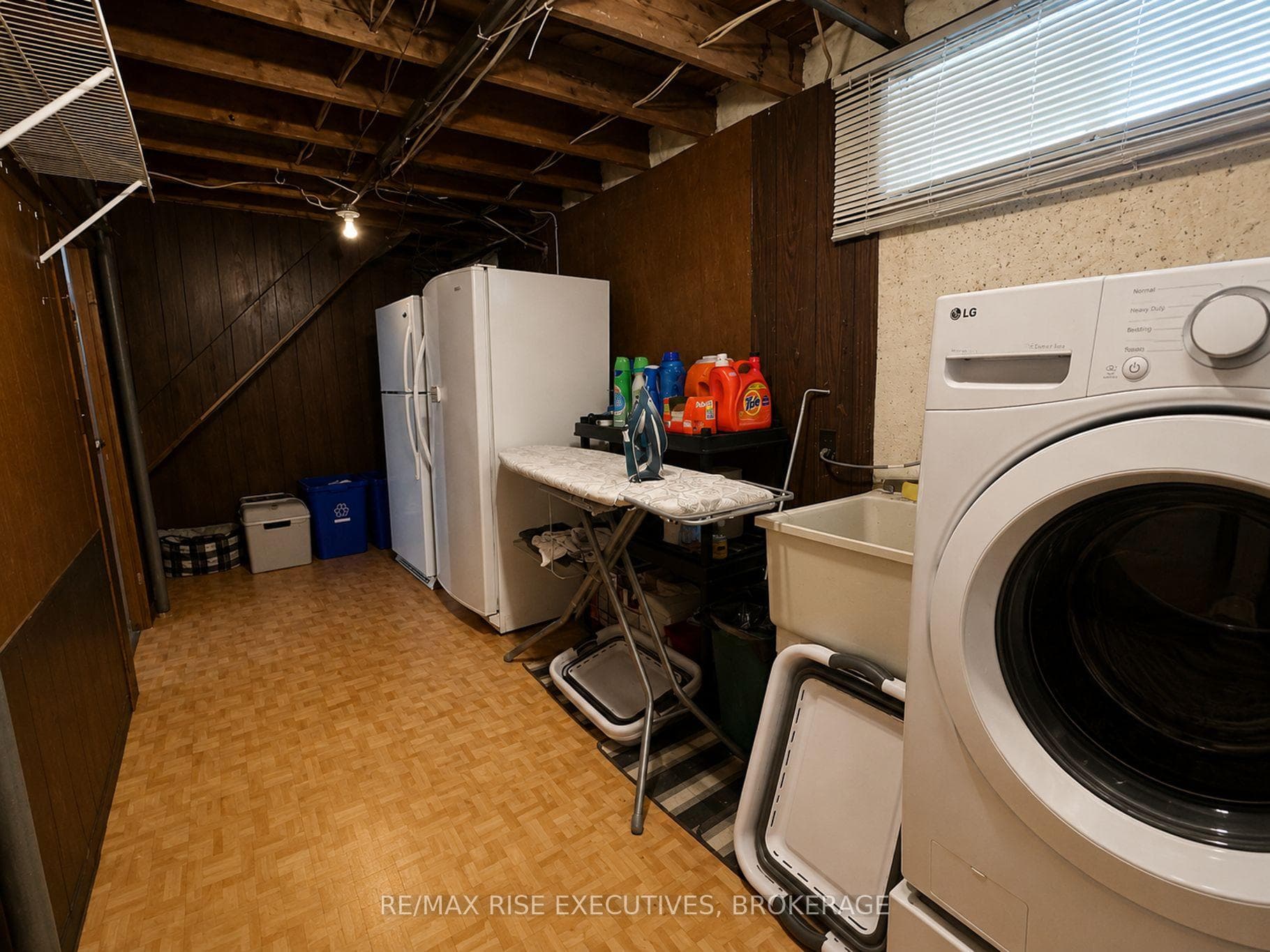 214 Amherst Drive photo 12
