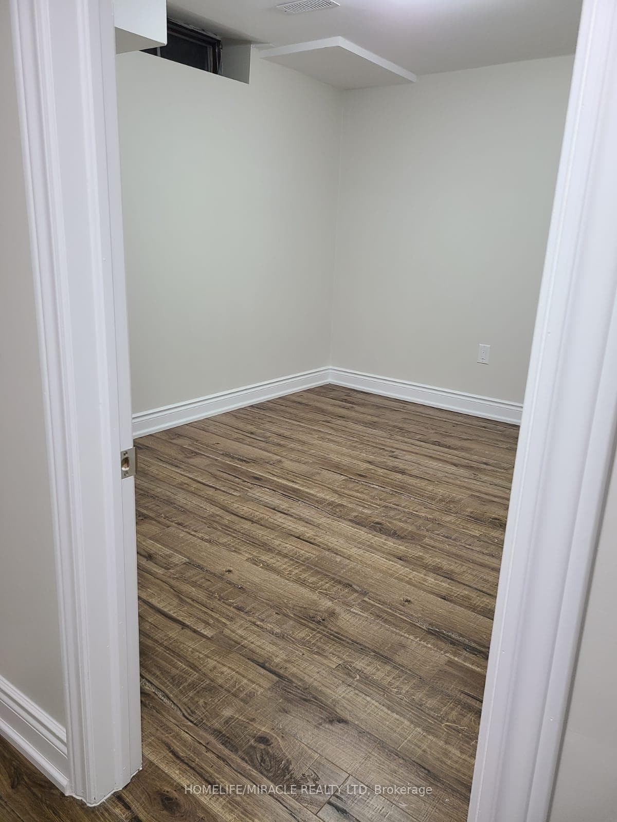 38 Whitehaven Drive photo 27