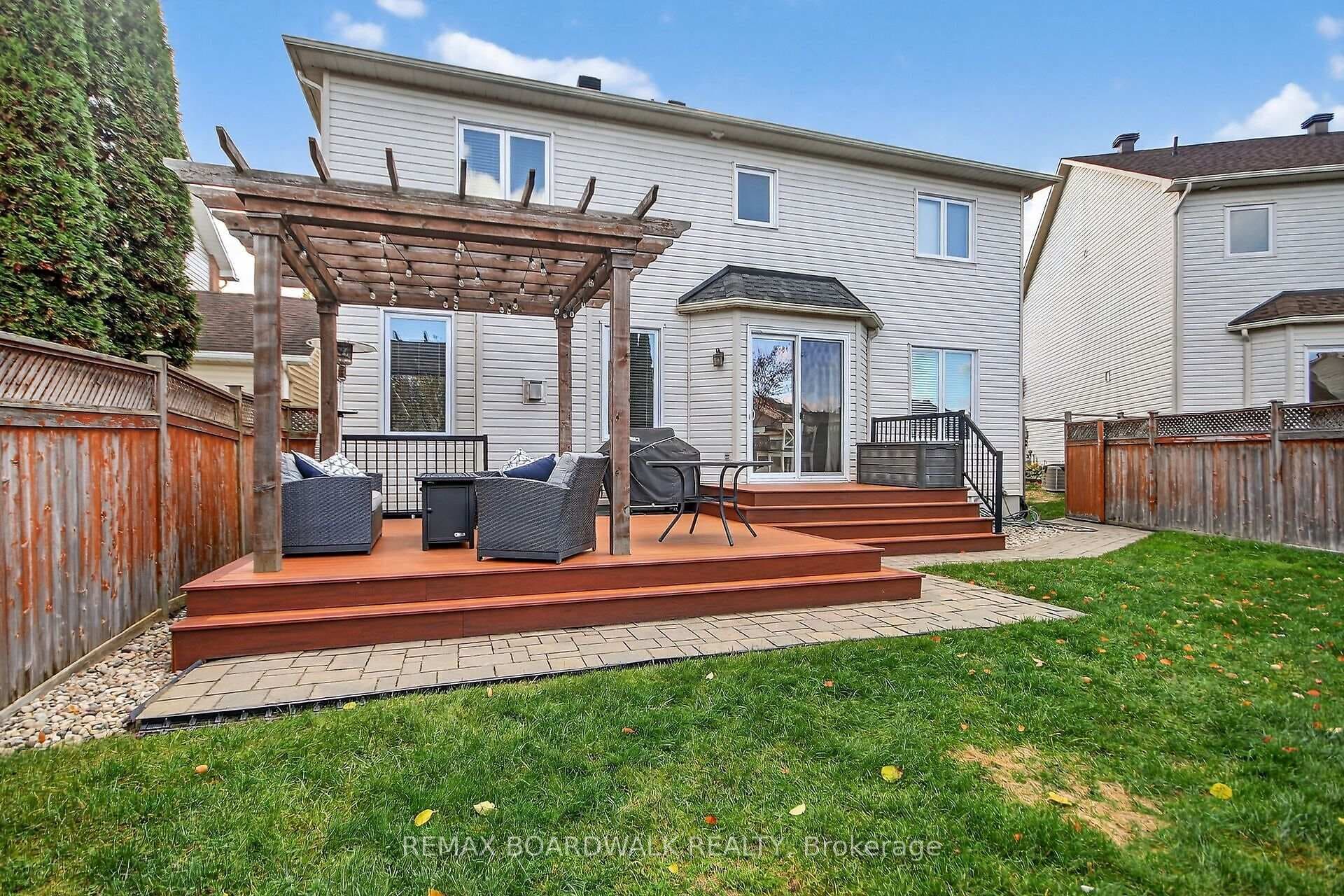 309 Chestermere Crescent photo 32