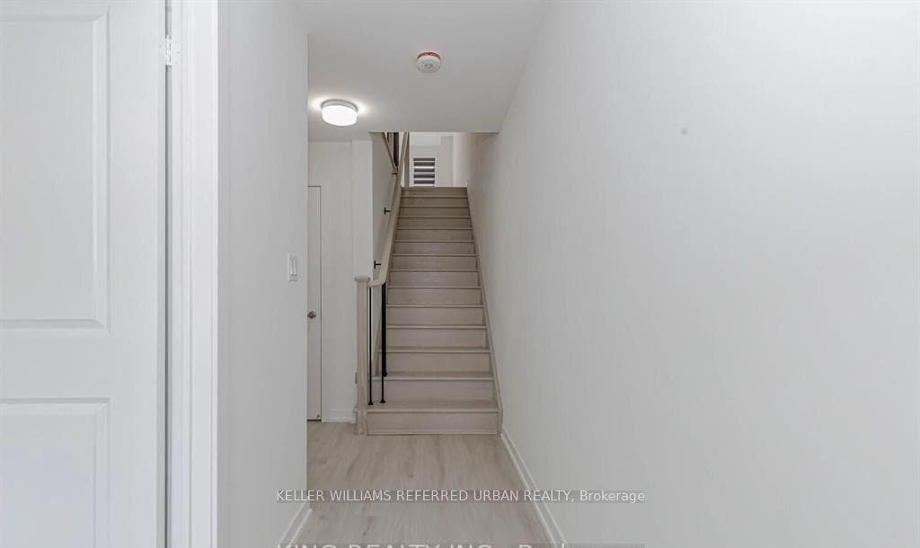 1579 Midland Avenue photo 14