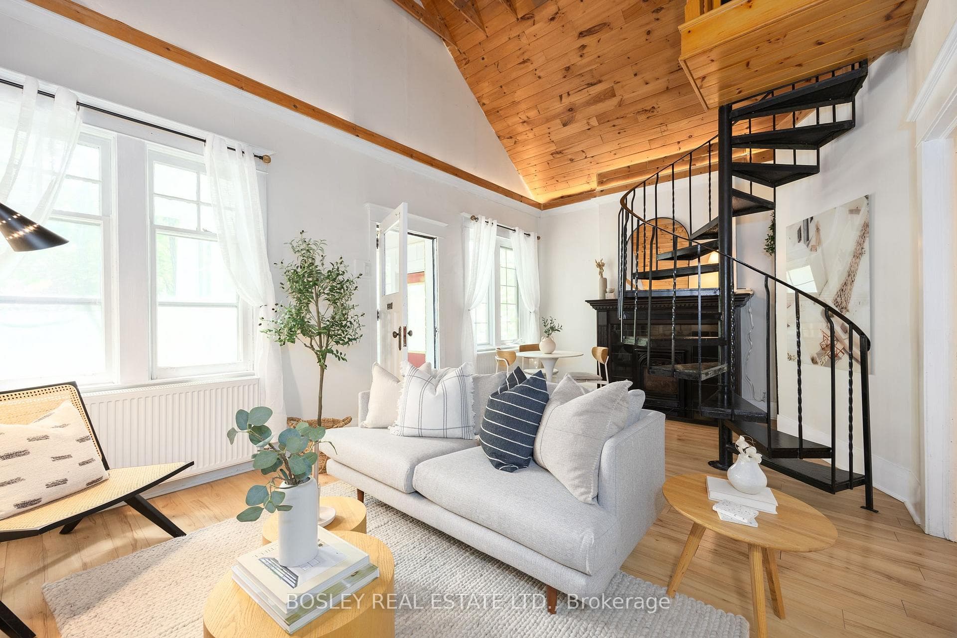 703 Woodbine Avenue photo 3