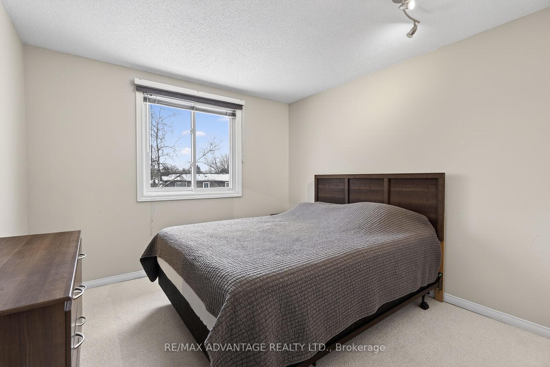 99 Conway Lane photo 25