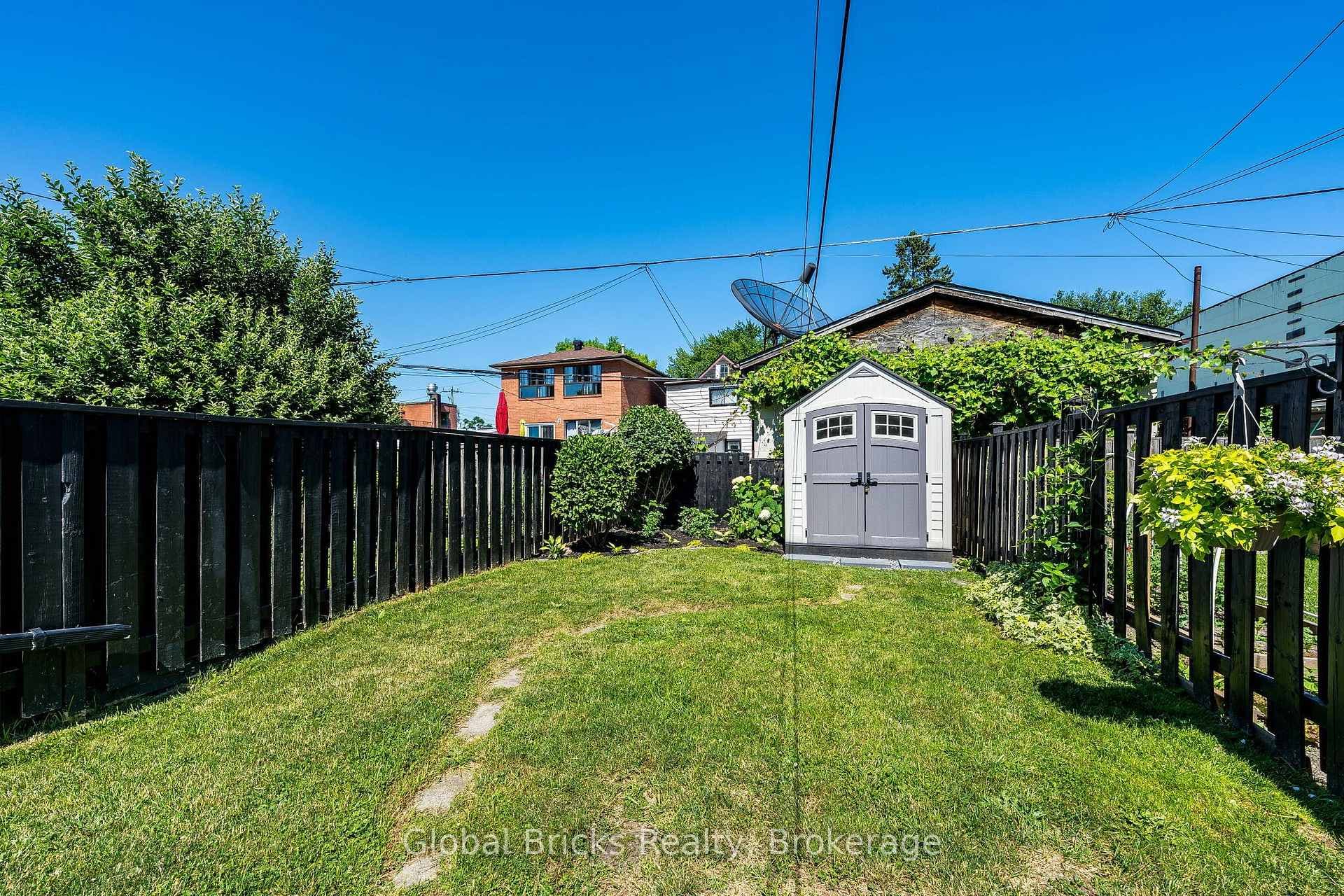 19 Elward Boulevard photo 48