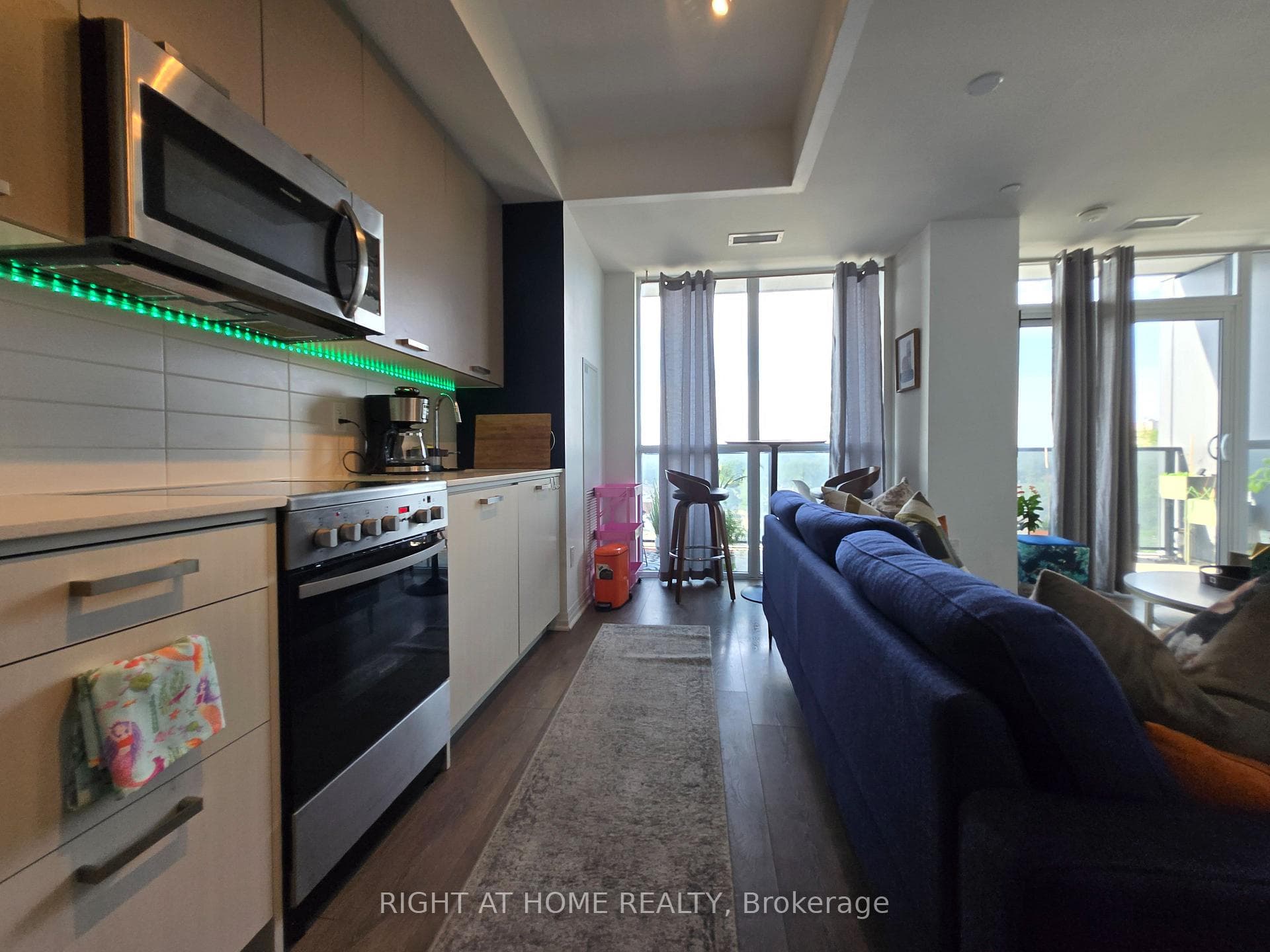 2301 Danforth Avenue Unit 715 photo 7
