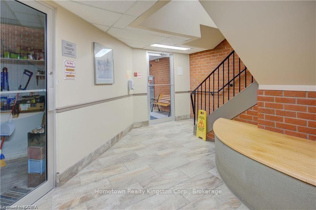 573 ARMSTRONG Road Unit 107 photo 4