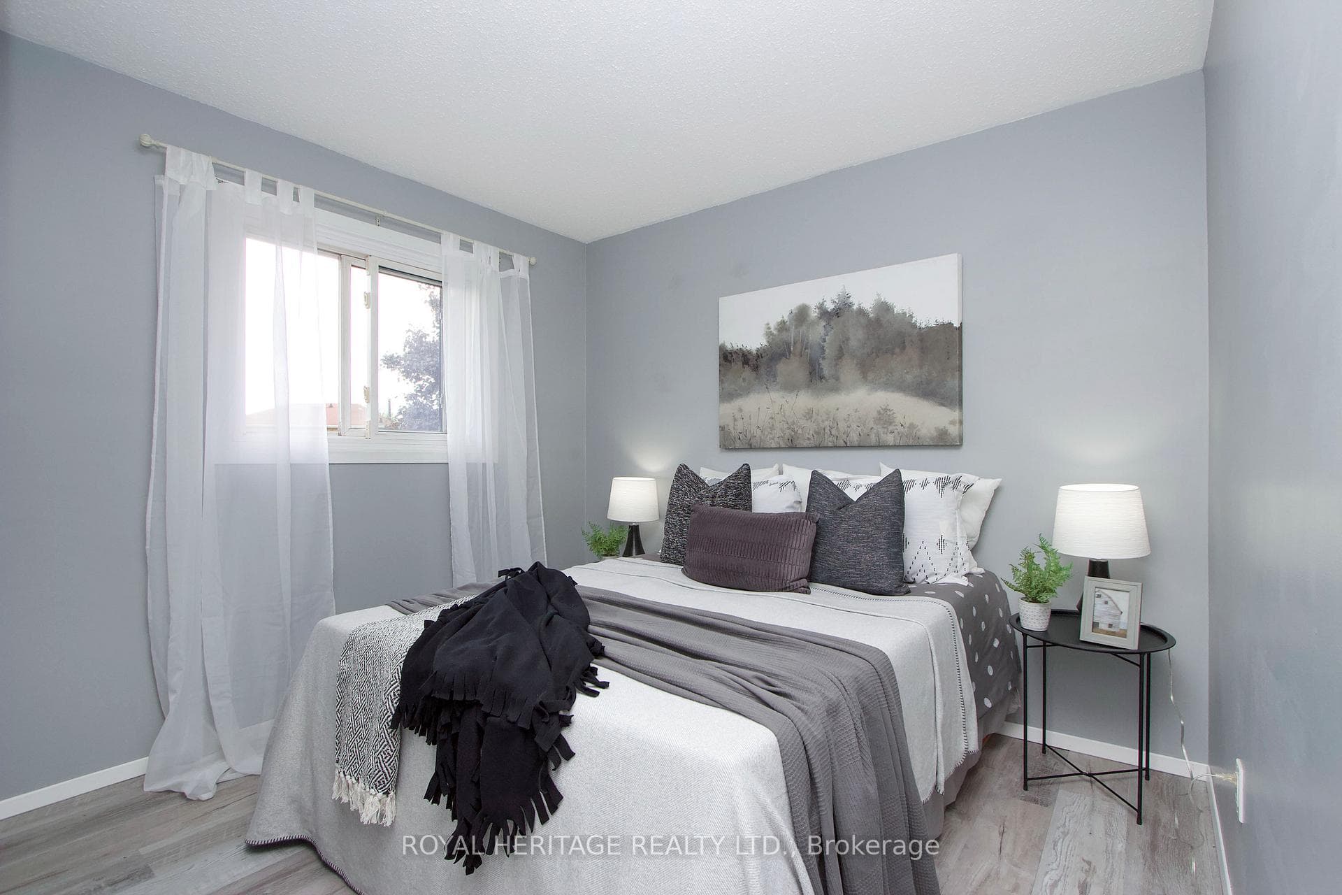 655 Sultana Square photo 17