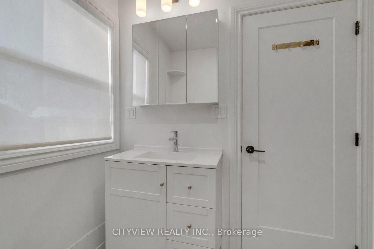 382 Beach Road photo 18
