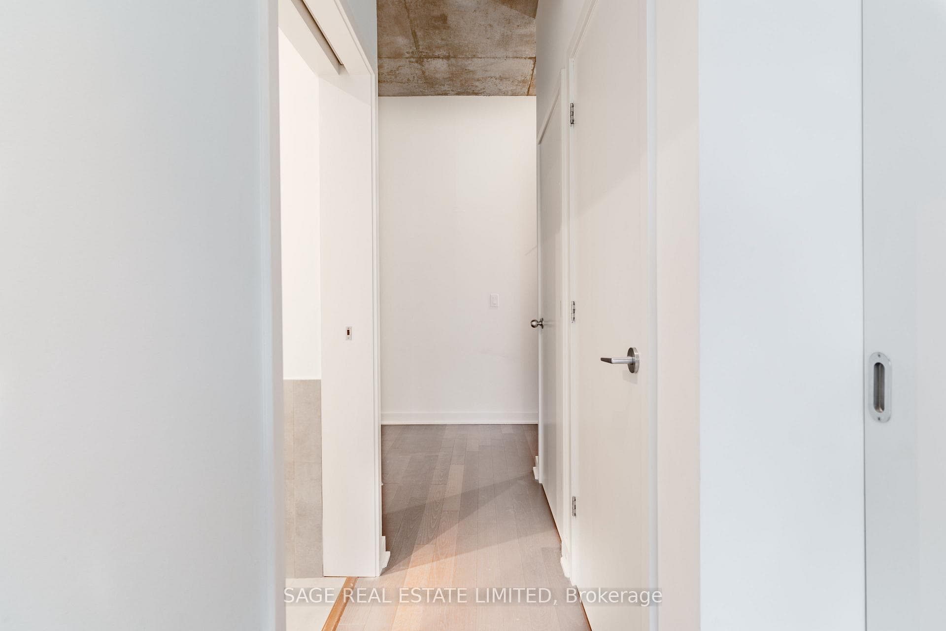 60 Bathurst Street Unit 811 photo 18