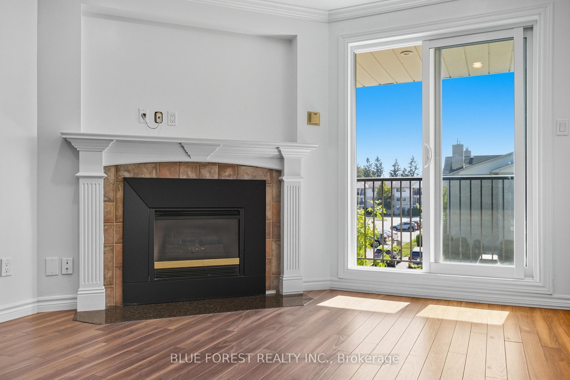 731 Deveron Crescent Unit 308 photo 10
