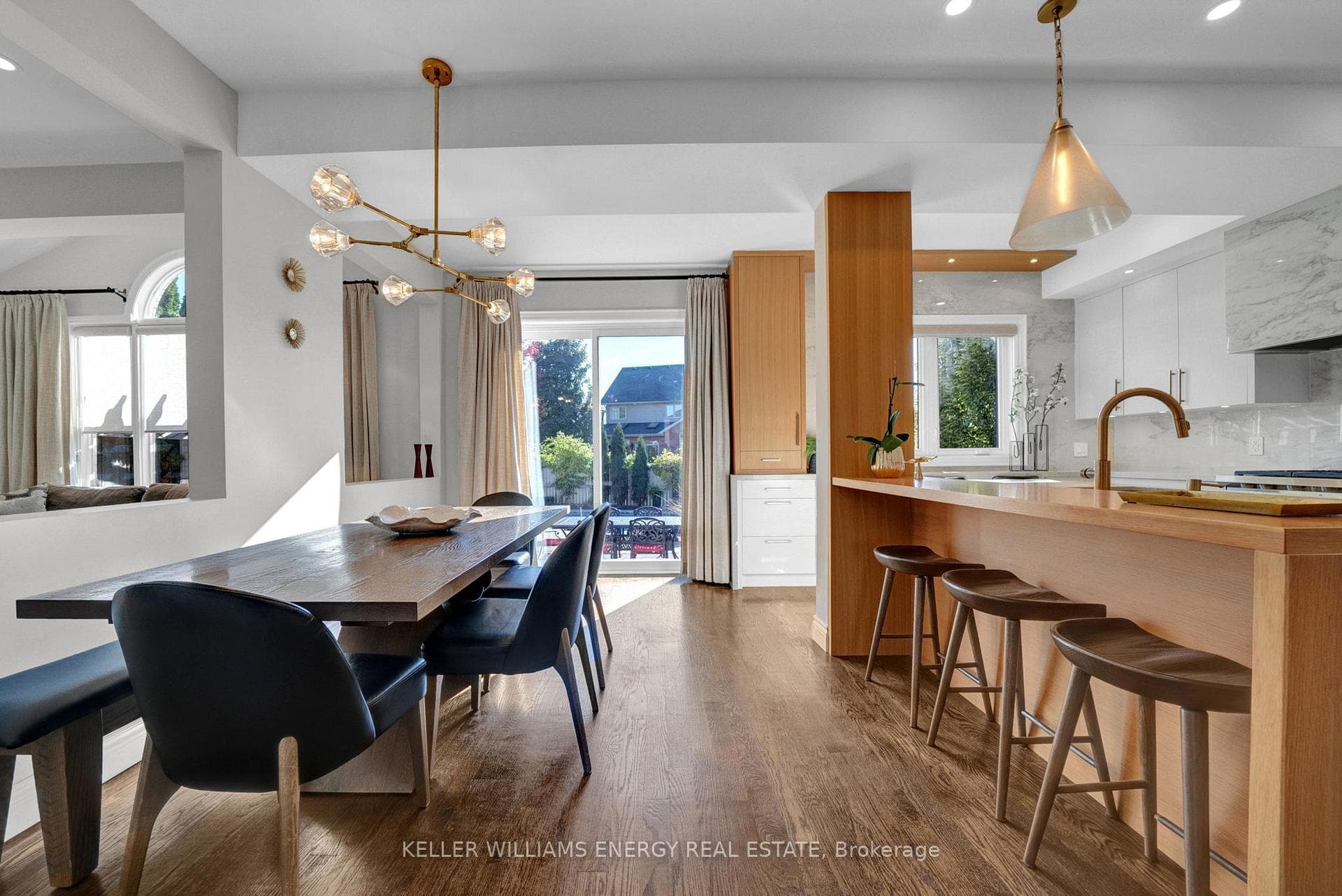402 Bovin Avenue photo 6