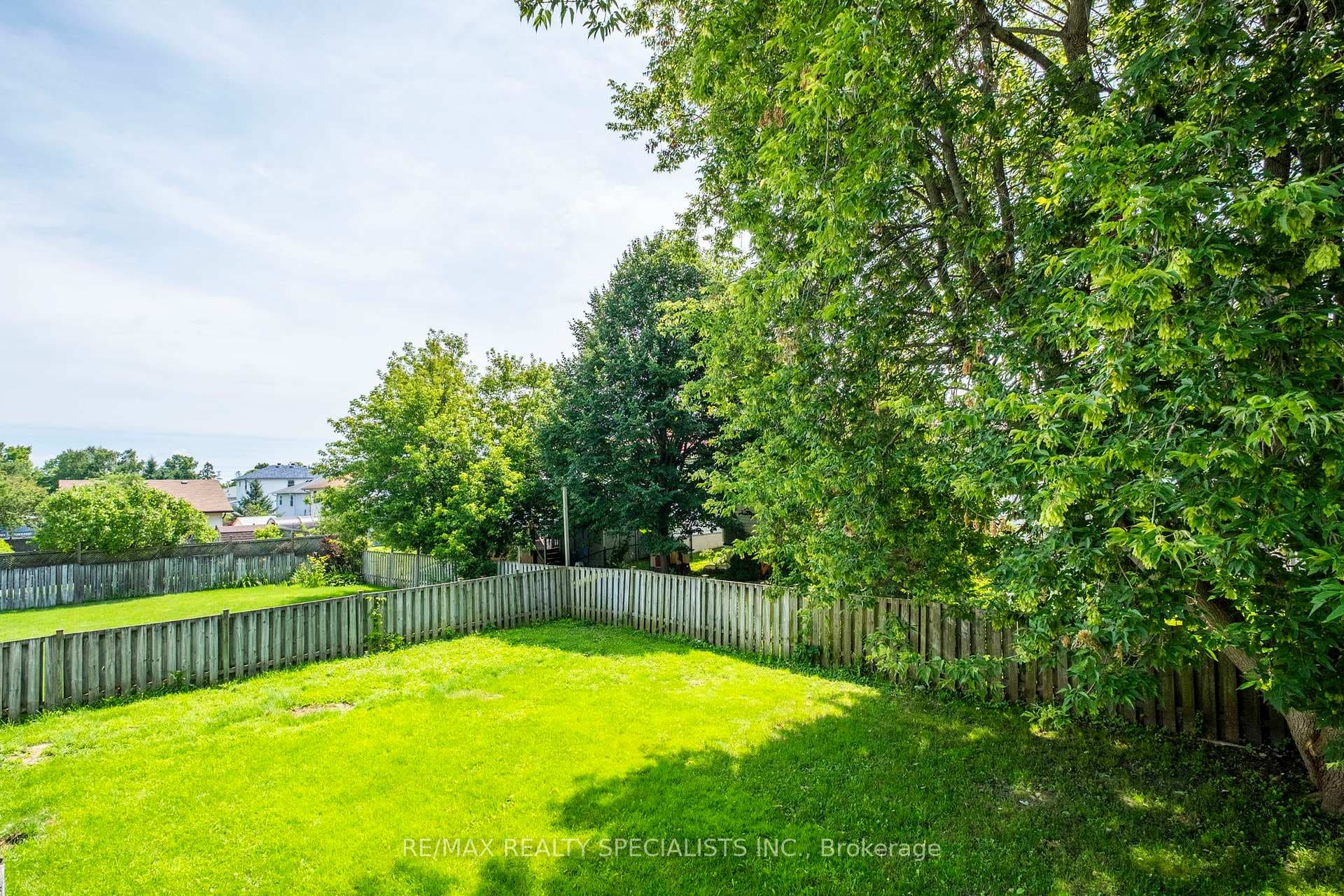 15 Cindy Lee Crescent photo 37