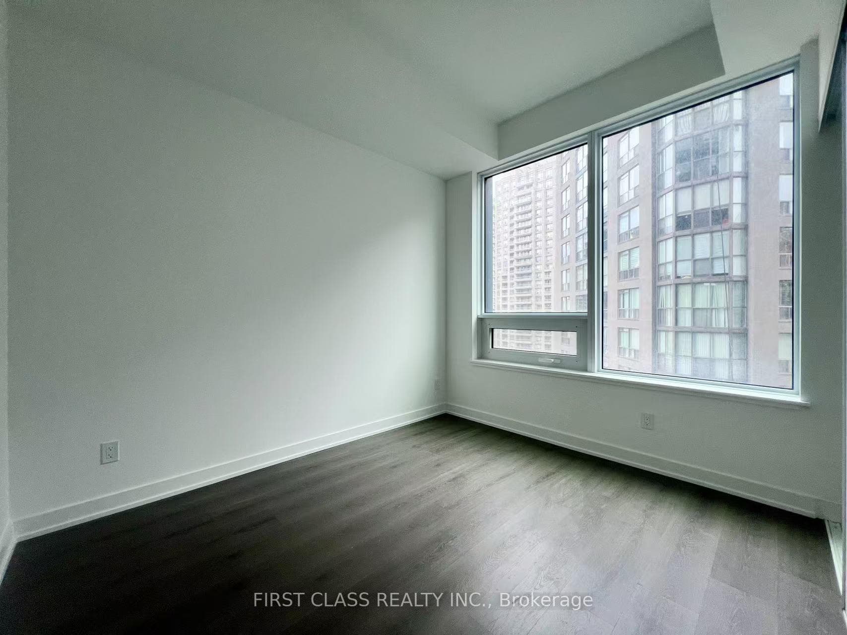 8 wellesley Street Unit 1601 photo 9