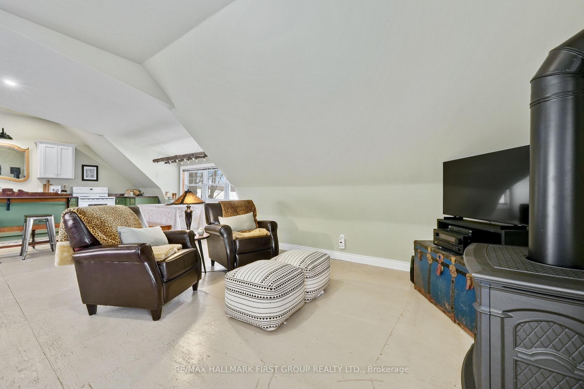 500 Honey Road photo 35