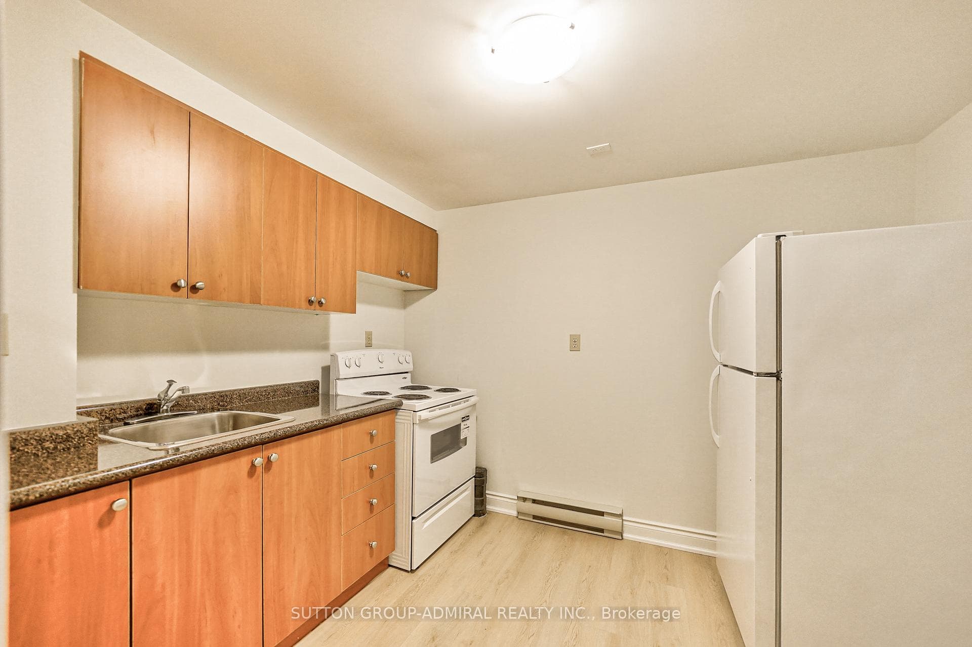 311 Buckingham Road photo 36