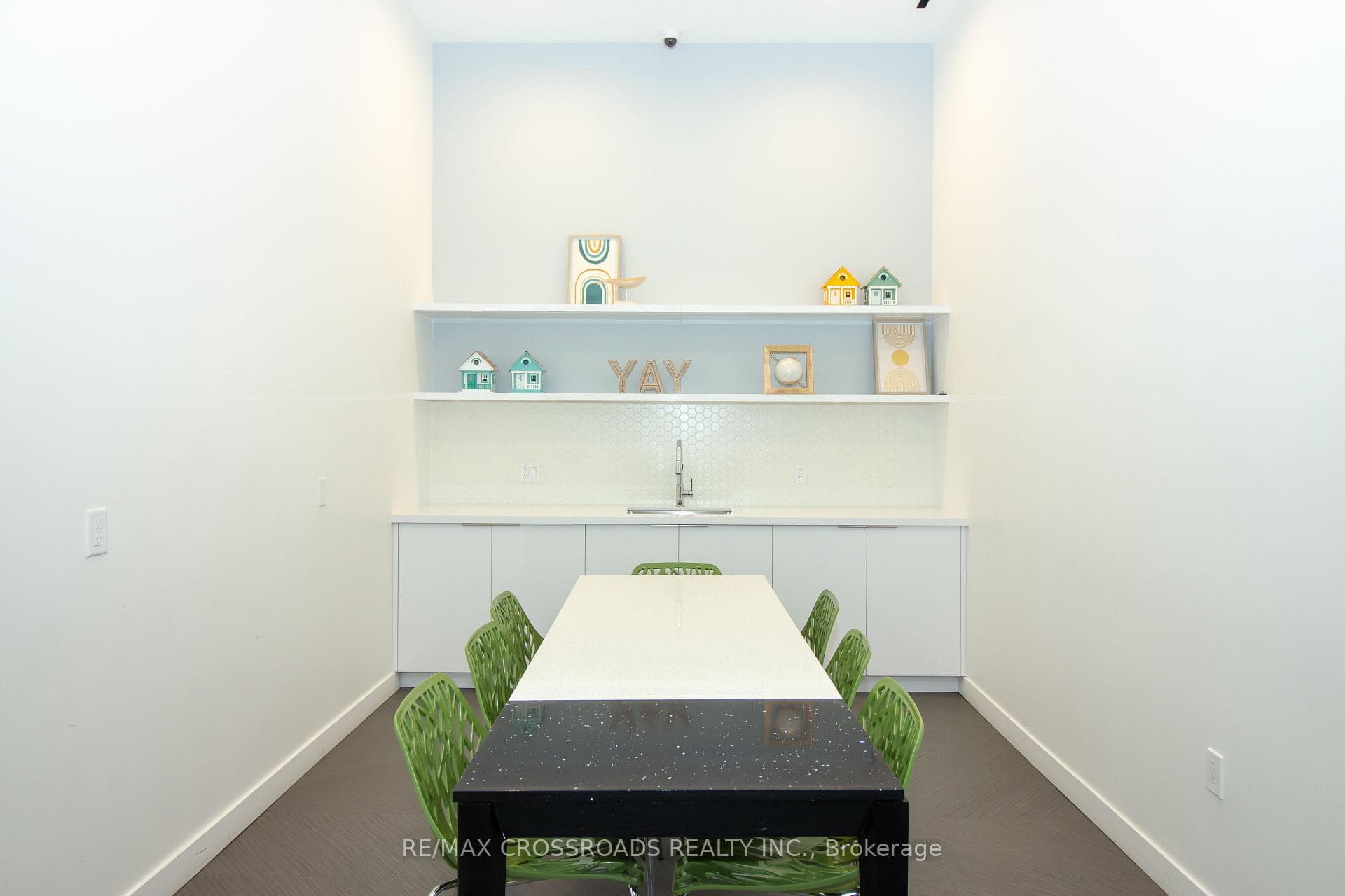 39 Roehampton Avenue Unit 3105 photo 23