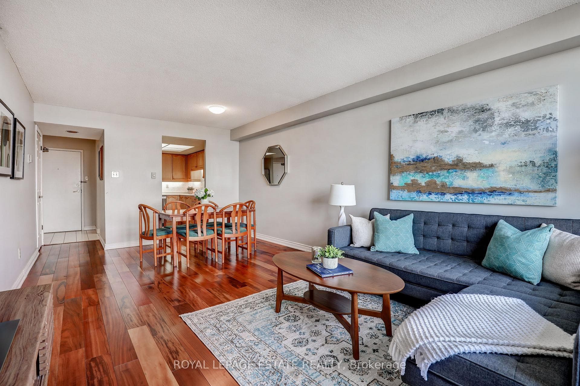 1093 Kingston Road Unit 808 photo 7