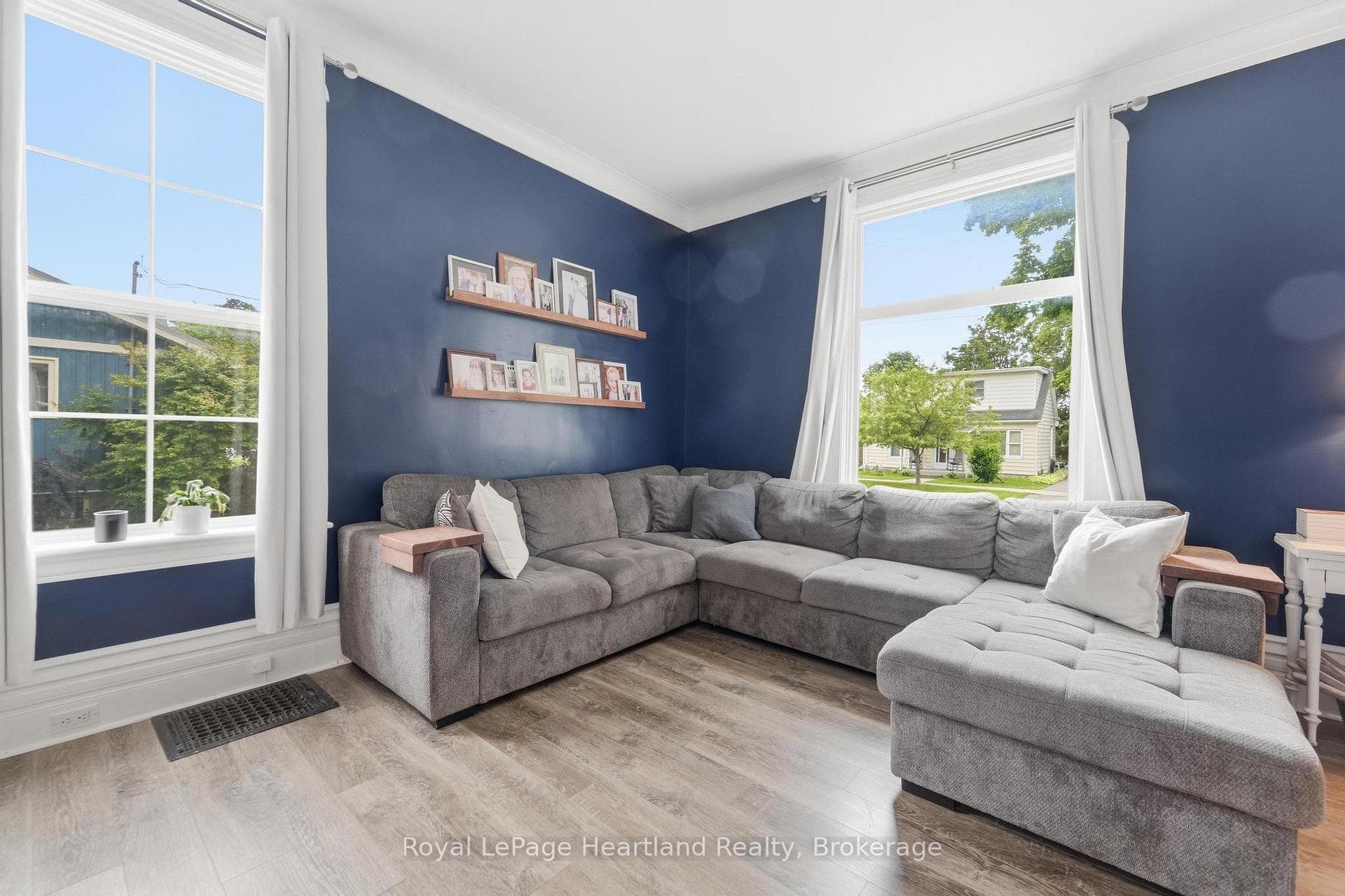 175 St David Street photo 6