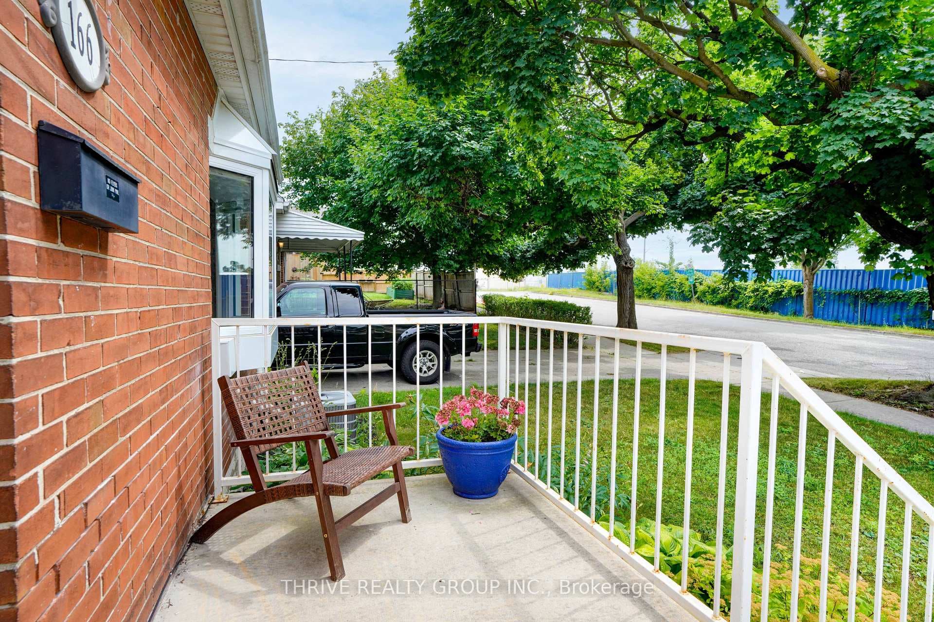 166 Ashland Avenue photo 3