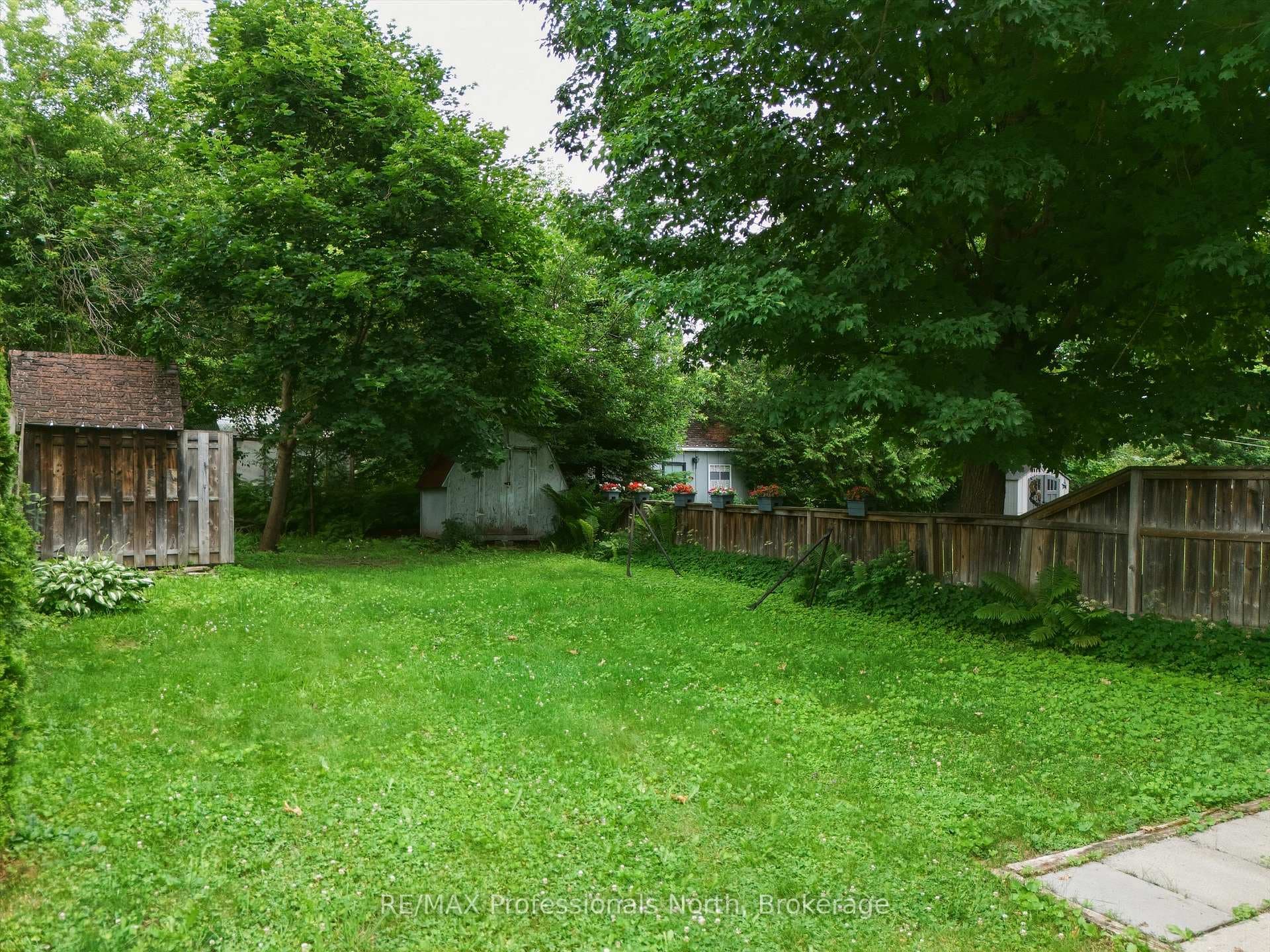 213 James Street photo 30