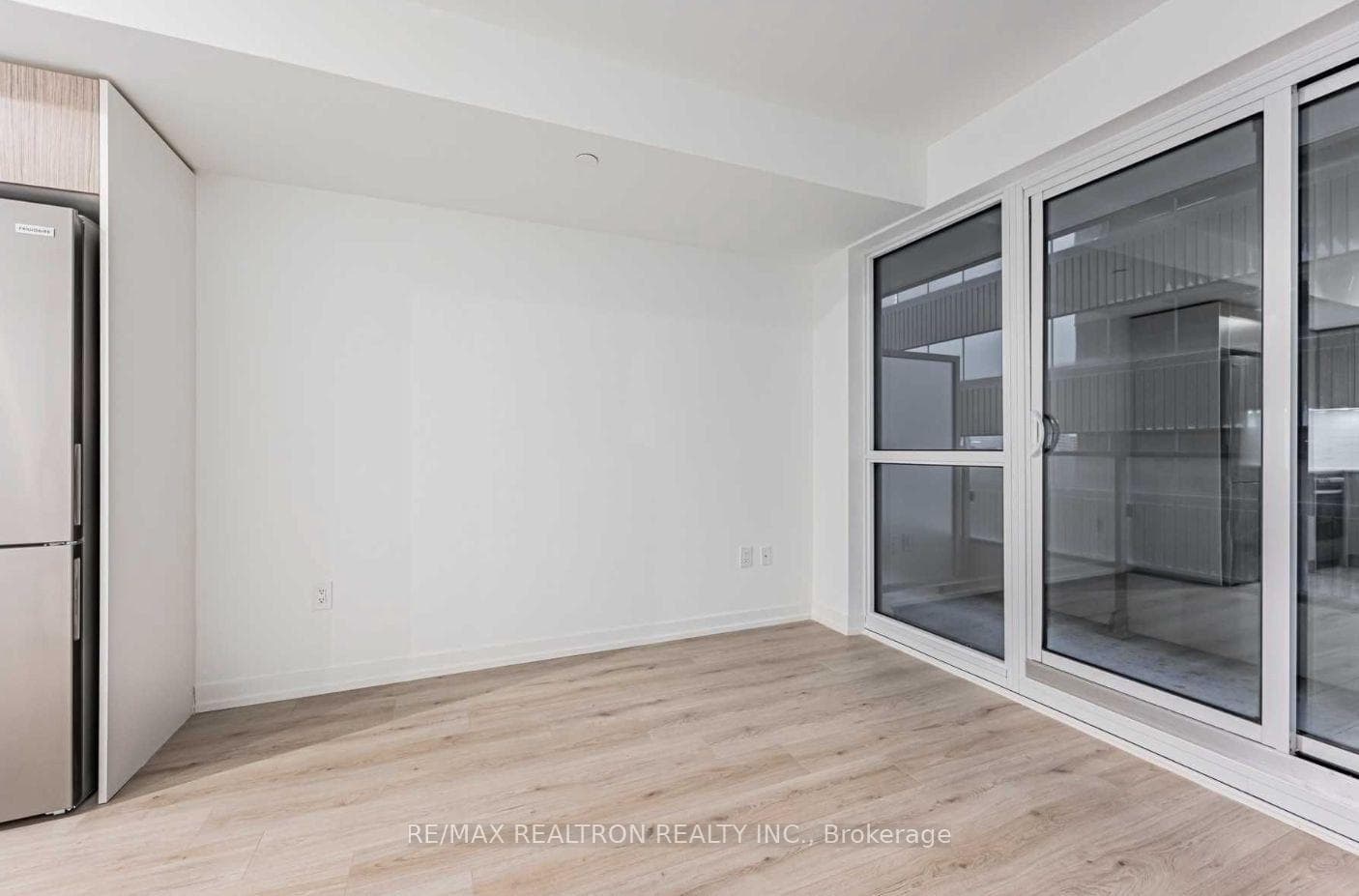 395 Bloor Street Unit 1504 photo 6