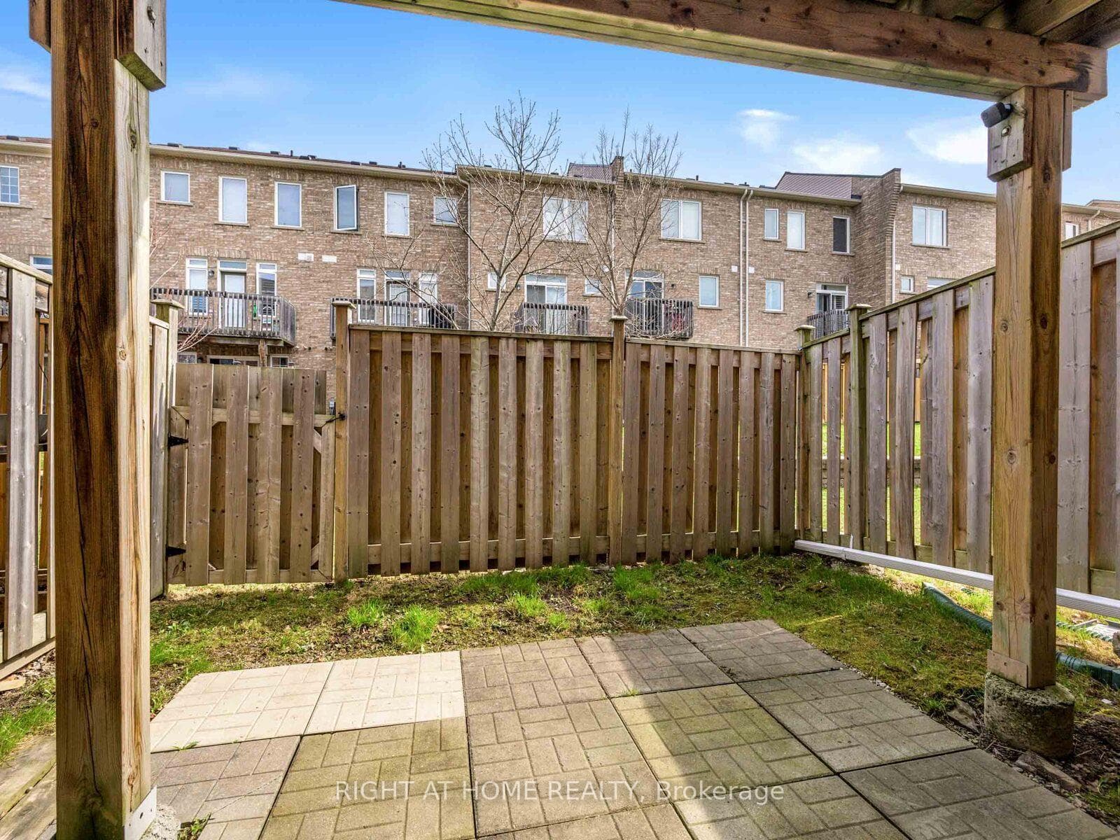 7229 Triumph Lane photo 39