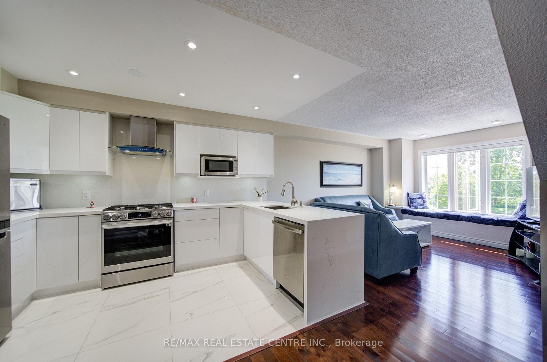 22 Lakeridge Drive photo 14