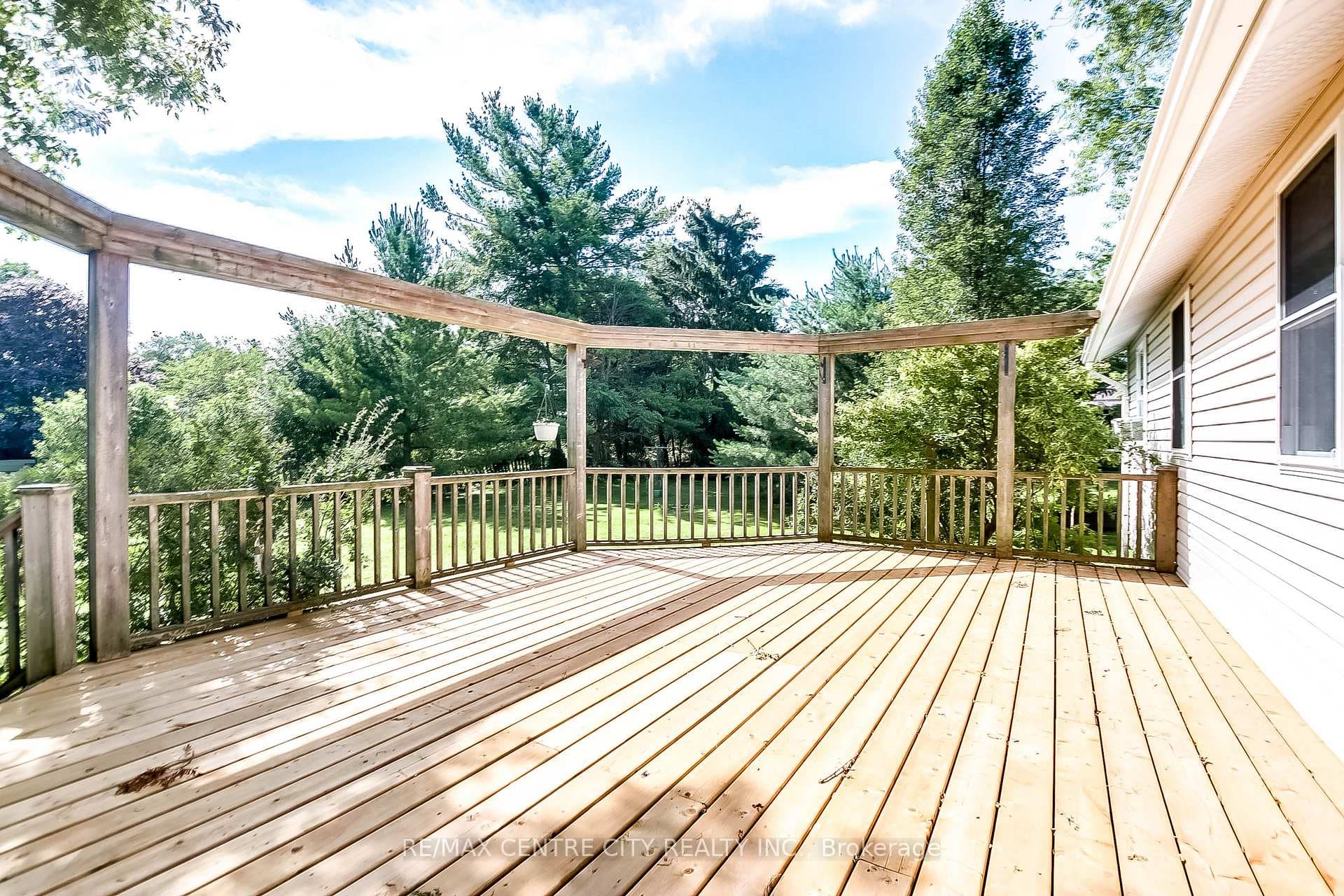 9350 SPRINGWATER Road photo 26