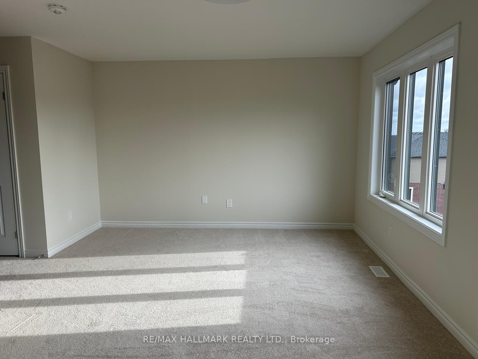 620 COLBORNE Street Unit 55 photo 5