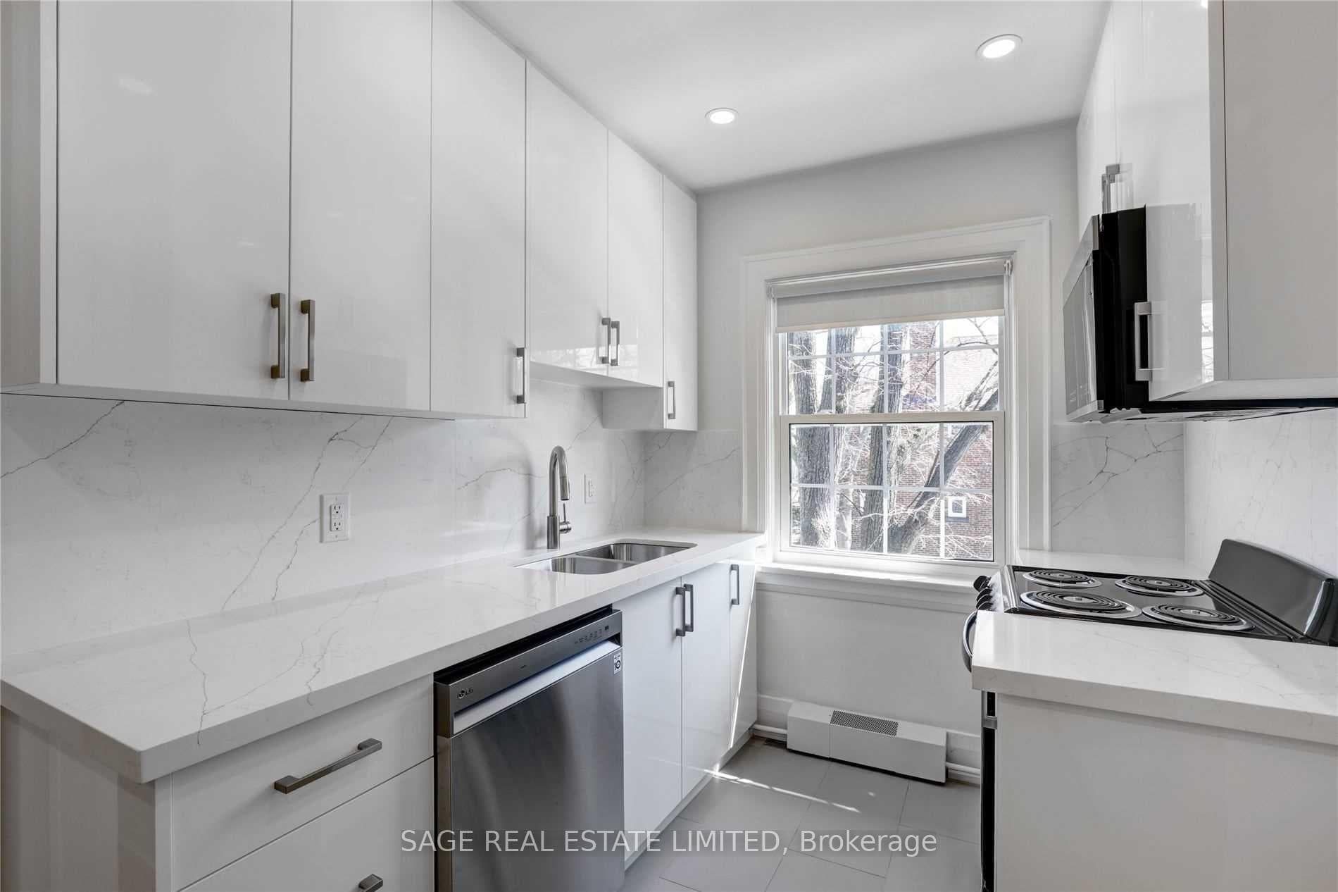 1084 Avenue Road Unit 3 photo 17